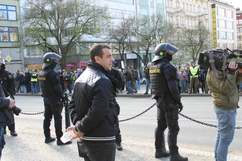 kontrola už to bouchne 86026