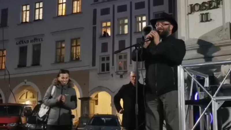 Vidlákovy kydy, aneb &quot;Tak jste si nakoledovali&quot;