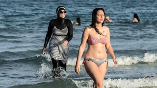 Fitness klub v Petrohradě dostal varování před zákazem plavek