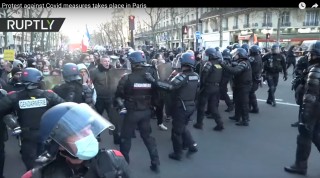 VIDEO: Přímý přenos z Francie: mohutné davy se slévají