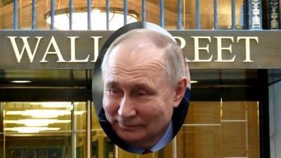 Putin čůrá na Wall Street z vysoké výšky: a přečůrává. Není digitální jako digitální...