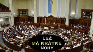 Nejvyšší soud Ukrajiny zahájil řízení proti Radě kvůli neodstranitelnosti Zelenského