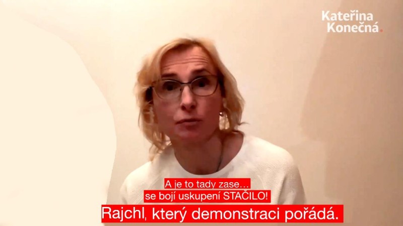 Konečná v delíriu. Dáma nehákes jako Marek Benda. Ani den v práci od 18 let!