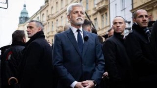 Bidenovi ruplo v hlavě. Je největší agresor proti Rusku Česká republika díky Černochové a Lipavskému v ohrožení?