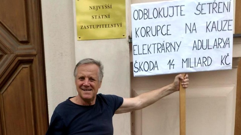 Vyšetřovatel NOCZ se prý zhroutil po stížnosti Ing. Kelnara k Bradáčové, soud s Matteo Salvinim, pokuta JUDr Jindřichu Rajchlovi...