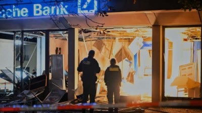 Bezpečné Německo? Zločinci každý den vyhodí do povětří německý bankomat