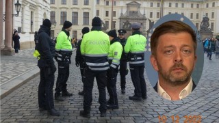 Co znamená totálně utajená cesta Víta Rakušana do USA pro svobodu českých občanů?