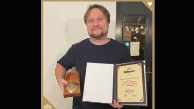 Prosím čtěte: i mezi námi jsou úžasní hrdinové. Záchrana i miminka.