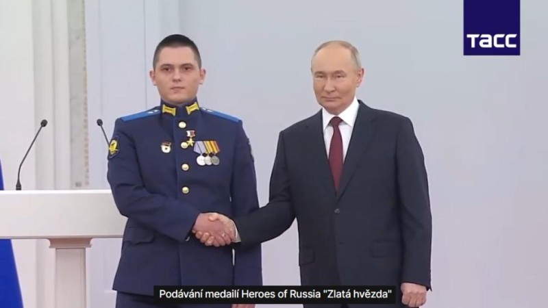 S&yacute;rie, Rusko a dal&scaron;&iacute; neuchopiteln&yacute; tah Putina? Z&aacute;padn&iacute; Evropa je v &scaron;oku a zav&iacute;r&aacute; hranice!