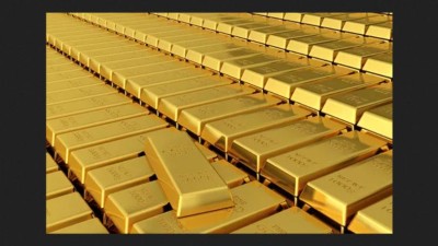 Cena zlata poprvé za rok přesáhla 2000 dolarů za unci
