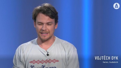 VIDEO: Vojtěch Dyk:  &quot;Ľuďom jebe&quot;.  Psychopatům, co nás vedou, nevěřím, davy lze zblbnout během chvilky