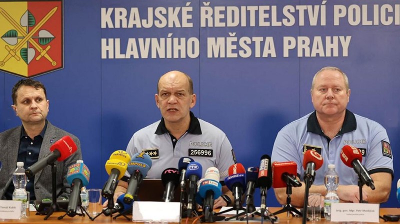 Tiskovka Vondráška k masové vraždě, nebo kamufláž, aby veřejnost o slyšení J. Rajchla v Parlamentu nevěděla?