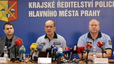 Tiskovka Vondráška k masové vraždě, nebo kamufláž, aby veřejnost o slyšení J. Rajchla v Parlamentu nevěděla?