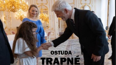 Nemohl by ten p&aacute;n, b&yacute;val&yacute; komunista, na Pražsk&eacute;m hradě pouze mlčet a tv&aacute;řit se, jako když přem&yacute;&scaron;l&iacute;? Moc by to pomohlo