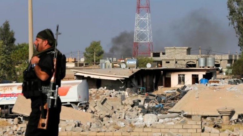 Divná zpráva: Irák napadl raketami USA. V Sýrii...