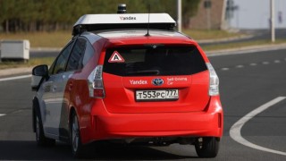 Zaostalé Rusko: Bezpilotní auta na silnicích