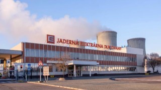 Vtipe vylez: a co uran? Usáci z nás dělají žebráky a sami žerou a mlaskají