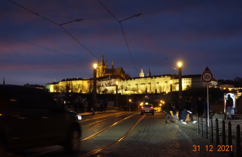 Ukrajinská vláda si přijela do Strakovky pro další peníze?