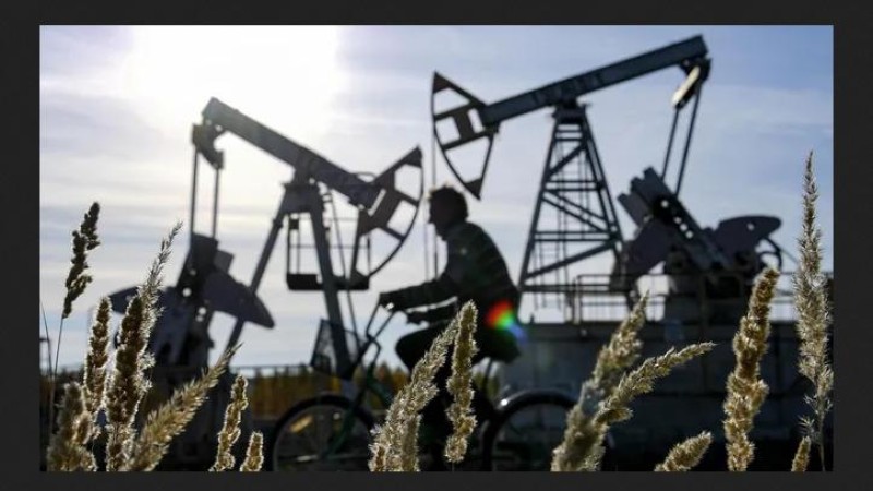 Rusko se rozhodlo omezit produkci a export ropy