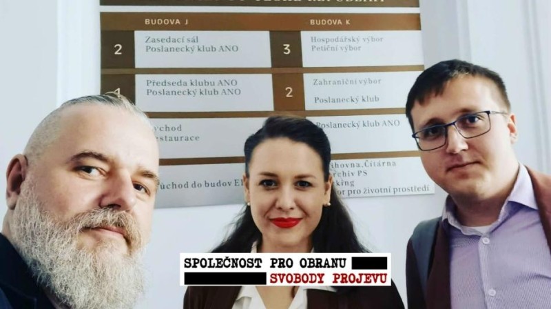 Pozvánka 6. prosince na veřejné slyšení ve sněmovně: projednání petice o svobodě slova!