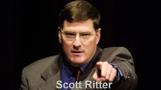 Blíží se volby USA a agentománie: razie v newyorském domě bývalého zbrojního inspektora OSN Scotta Rittera